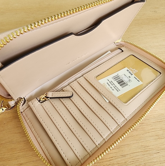 Michael Kors Jet Set Logo Wallet Wristlet - Picture 3 of 6